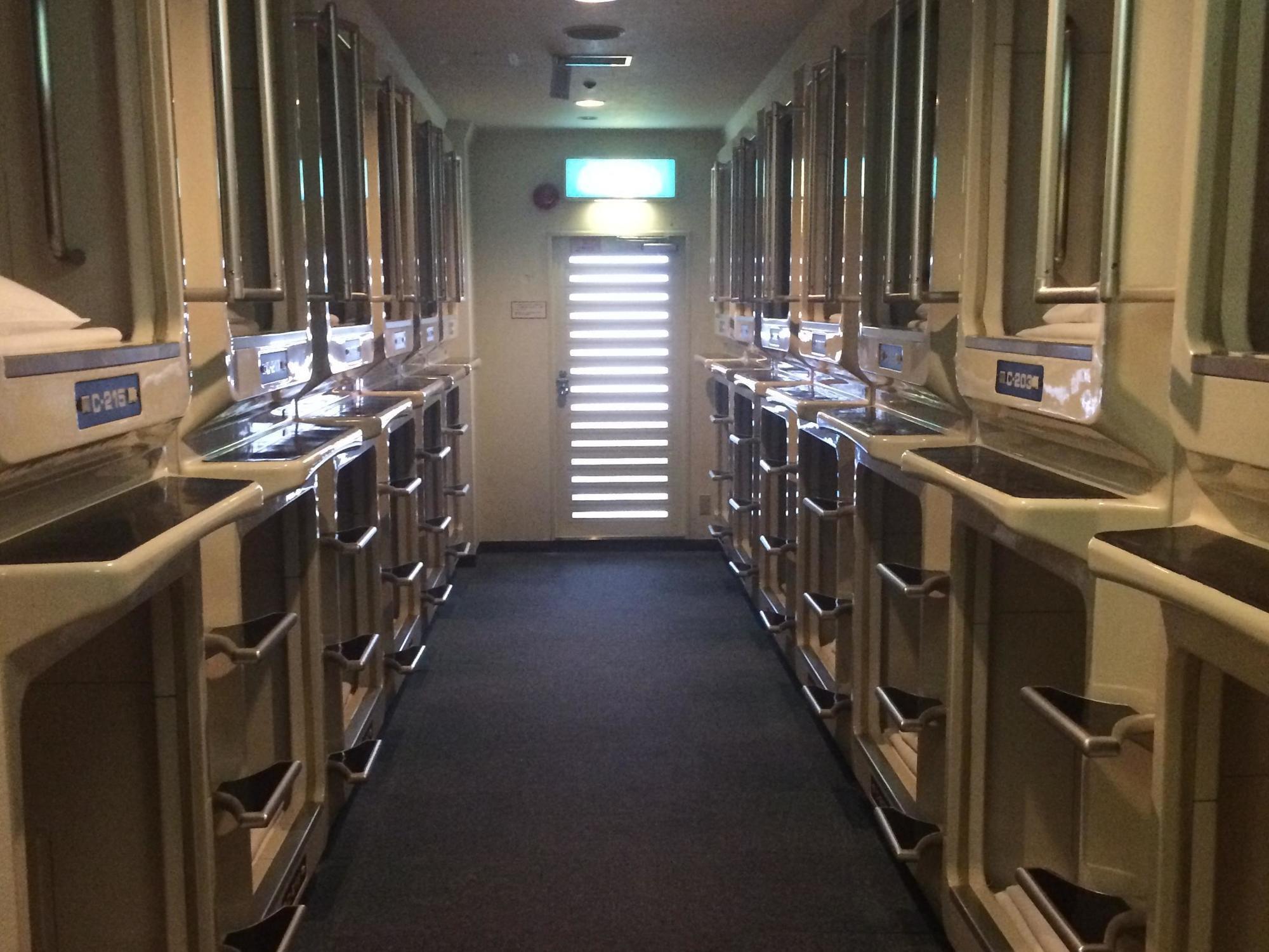 Capsule Hotel Asahi Plaza Shinsaibashi Οσάκα Εξωτερικό φωτογραφία