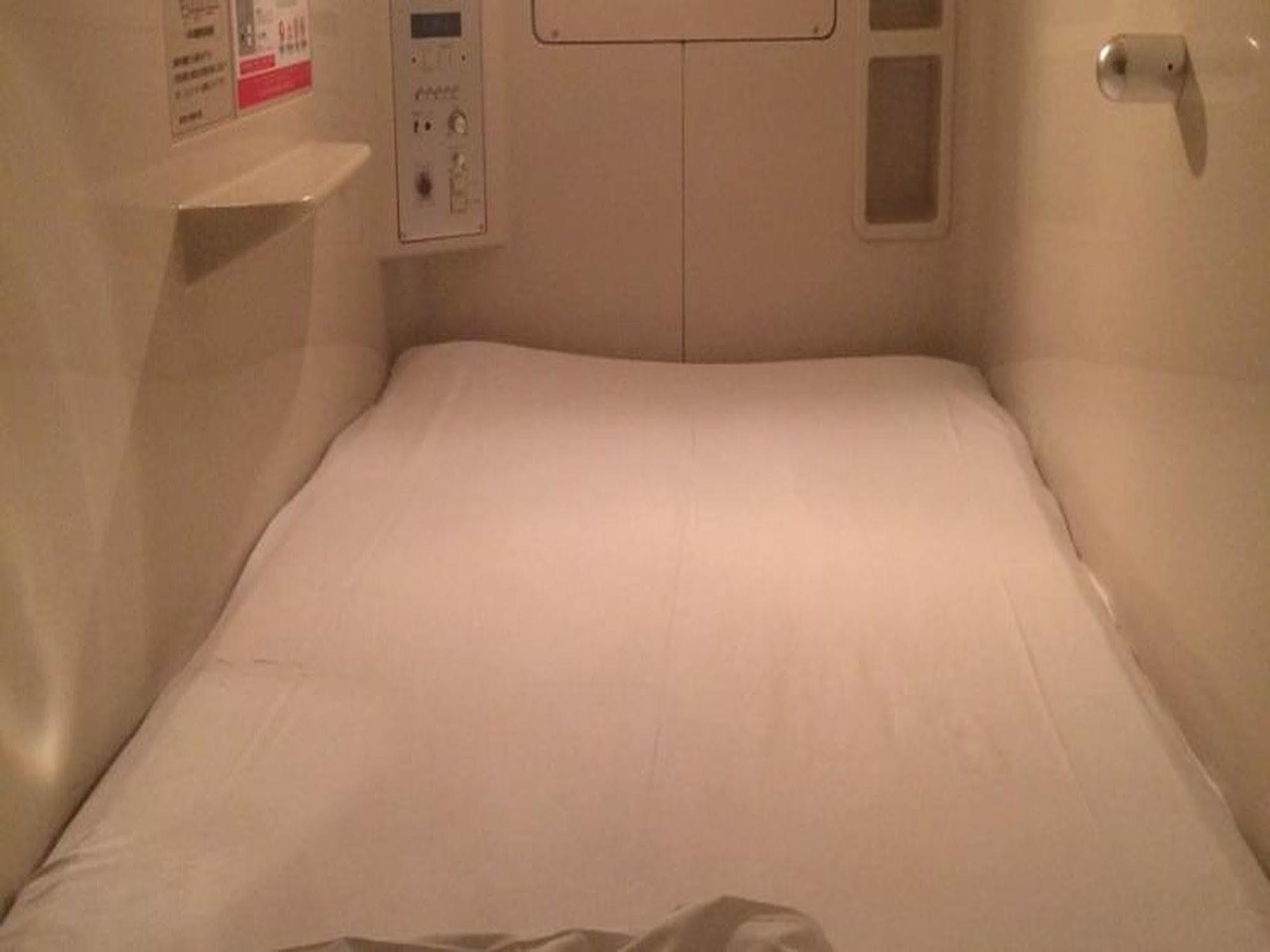 Capsule Hotel Asahi Plaza Shinsaibashi Οσάκα Εξωτερικό φωτογραφία