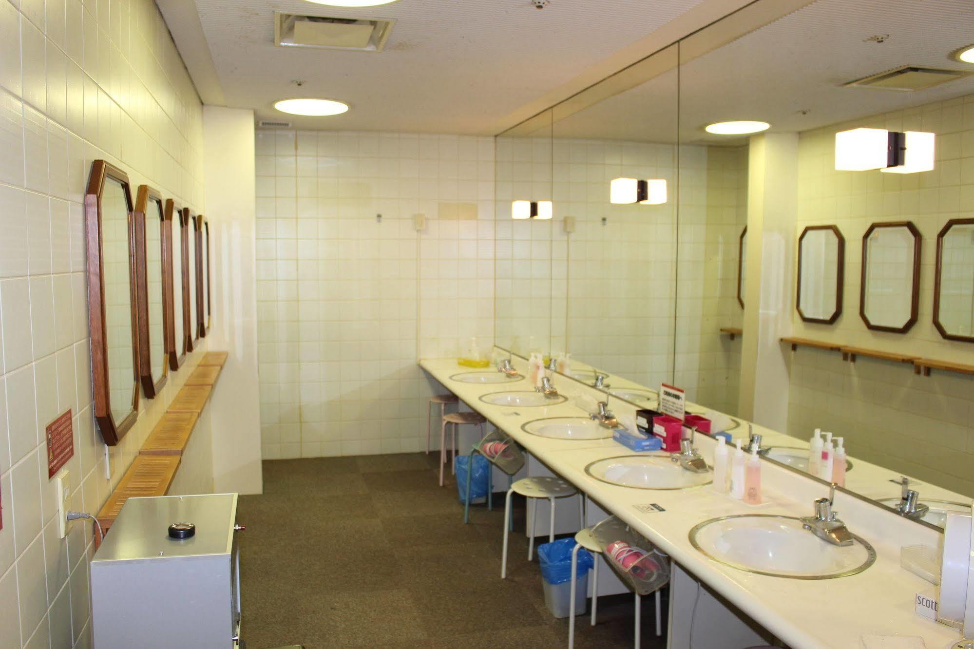 Capsule Hotel Asahi Plaza Shinsaibashi Οσάκα Εξωτερικό φωτογραφία